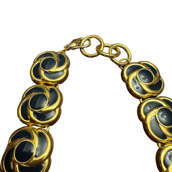 Vintage Goldtone Black Enamel Swirl Link Necklace - Picture 3 of 10